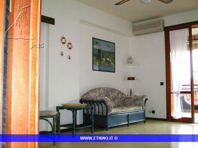 e bedroom.jpg