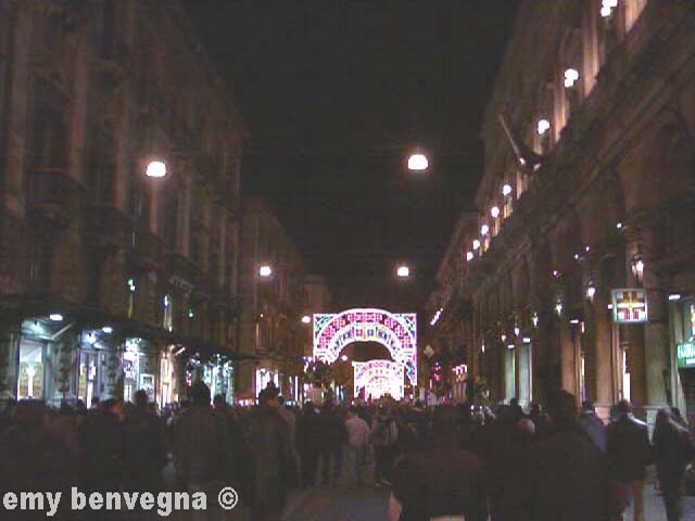 catanesi in via etnea.jpg